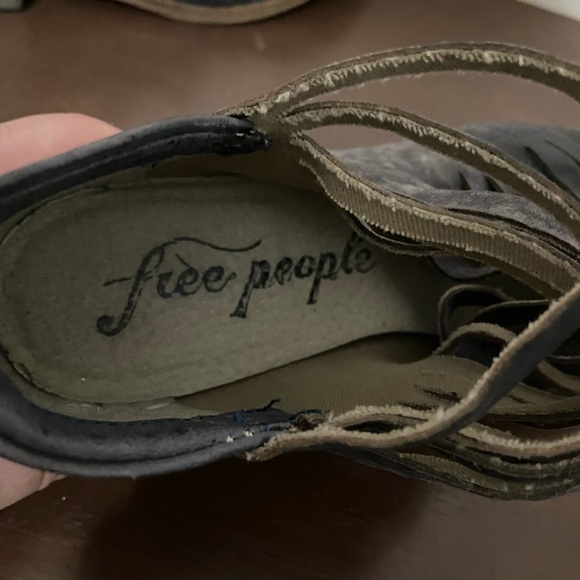 Free People EUC lost valley strappy back zip ankle boot distressed grey size 6.5 - Picture 7 of 8